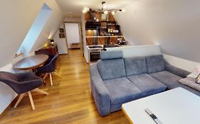 Apartman Ateliér Vary v nově zrekonstruovaném domě
